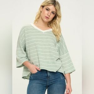 Cherish Oversize V-Neck top Size Large